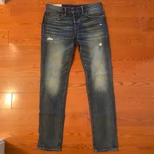 Abercrombie & Fitch Ripped Super Skinny Jean